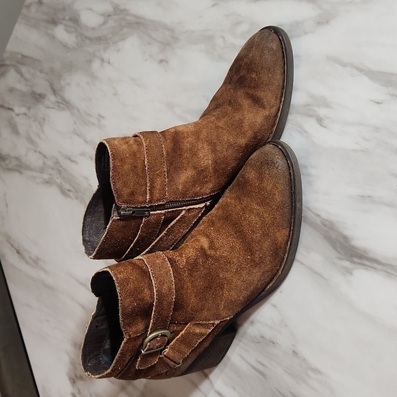 Born suede boots size 9.5 - Picture 2 of 7